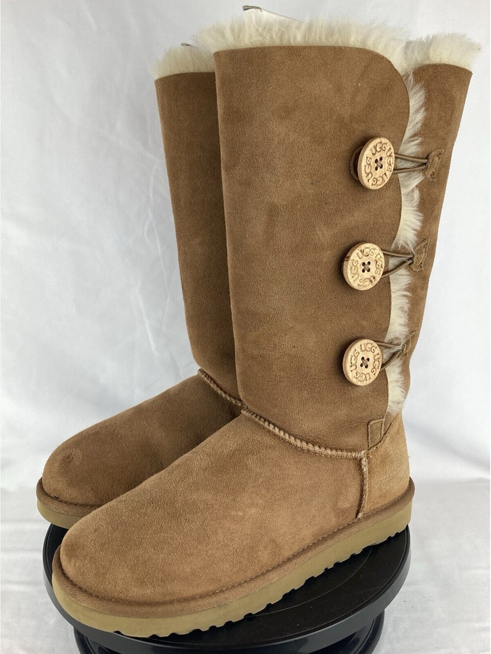 Women’s 7 UGG Australia Tall Bailey Button Chestnut Suede Sheepskin Boots 1873